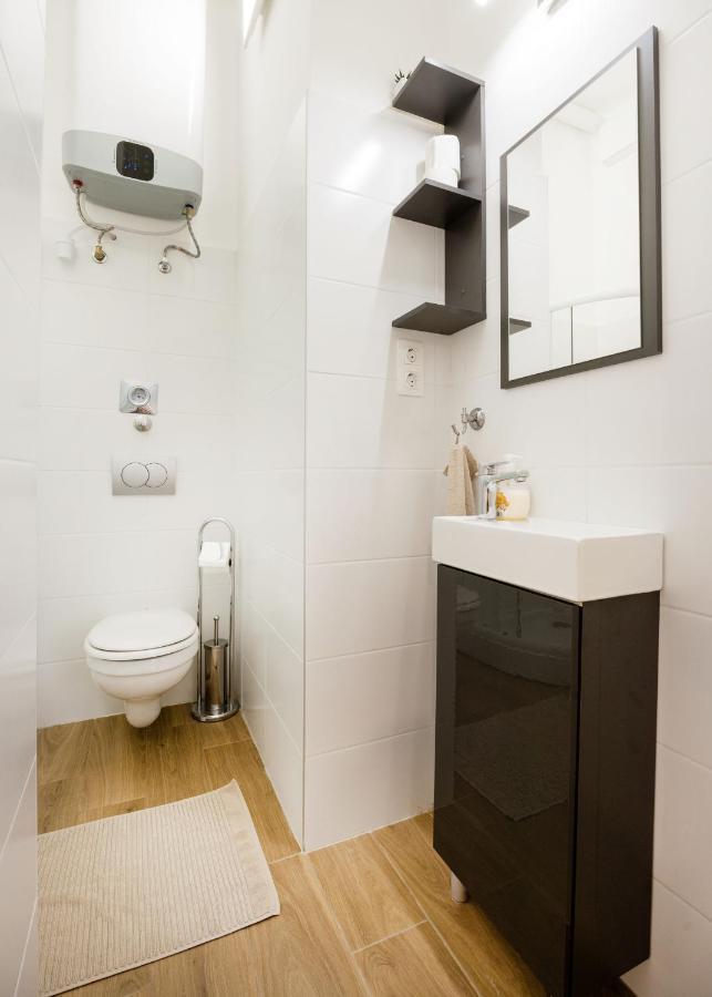 V12 Apartments بودابست المظهر الخارجي الصورة