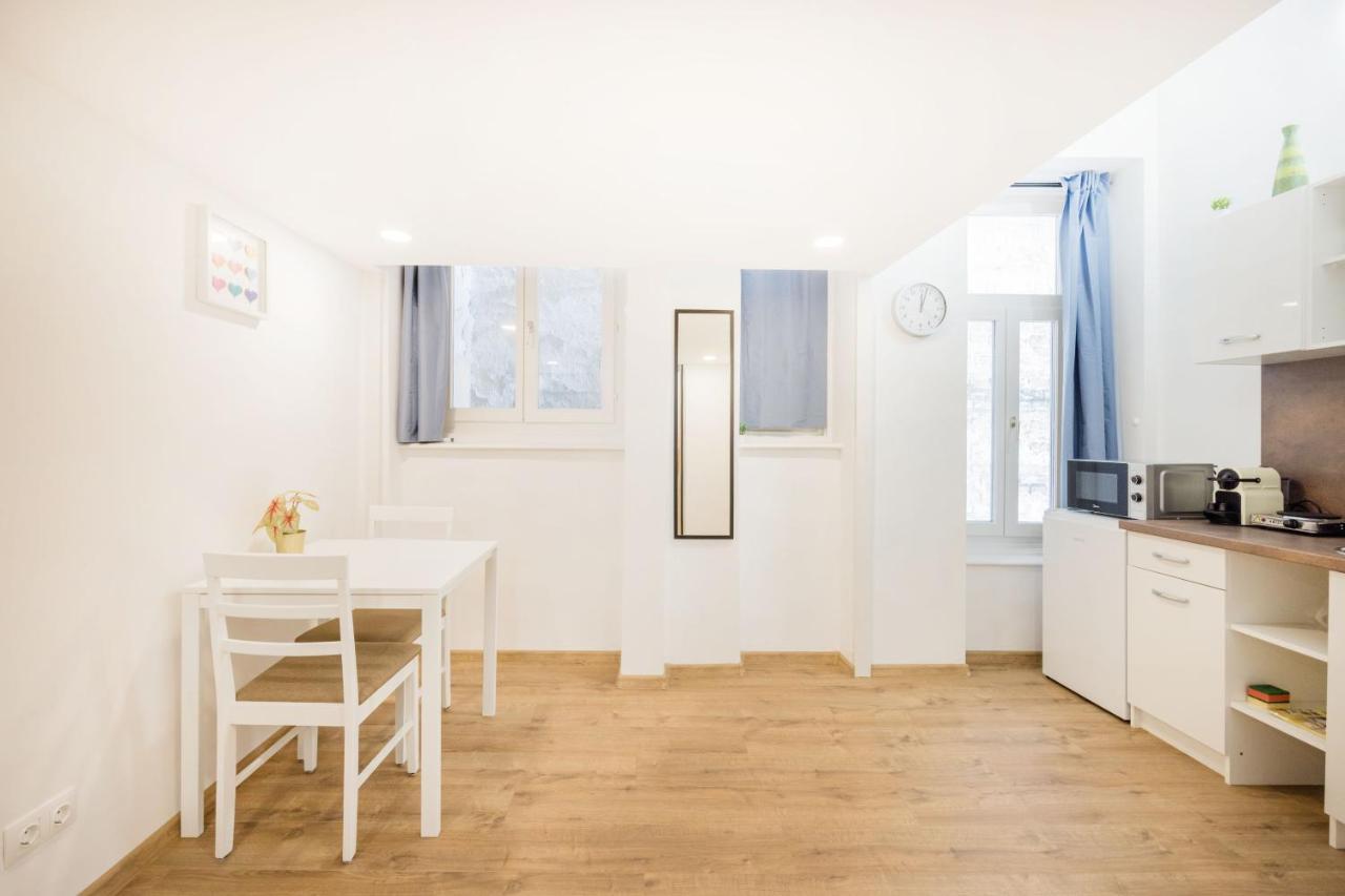 V12 Apartments بودابست المظهر الخارجي الصورة